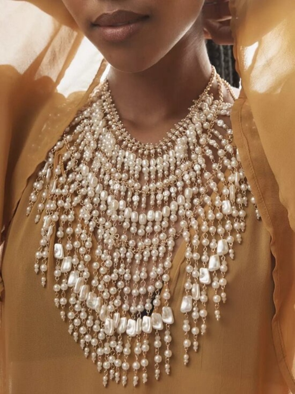 NWT Anthropologie Dangling Pearl gold necklace